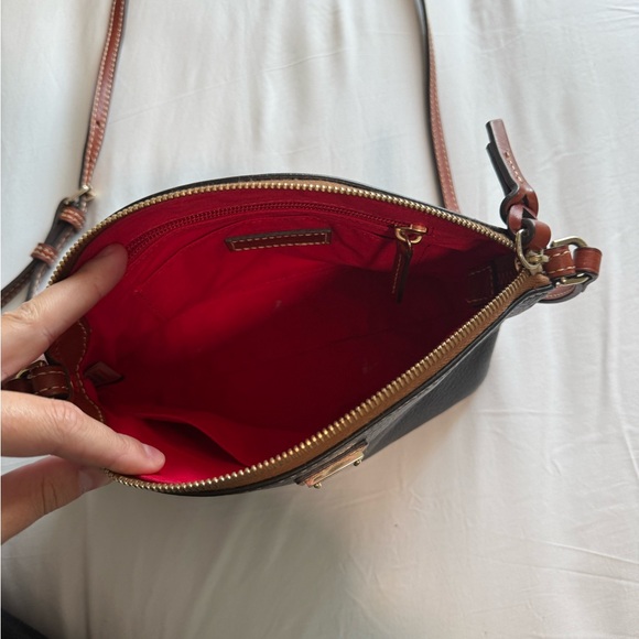 Dooney & Bourke Black Pebbled Leather Crossbody Bag - Picture 3 of 4